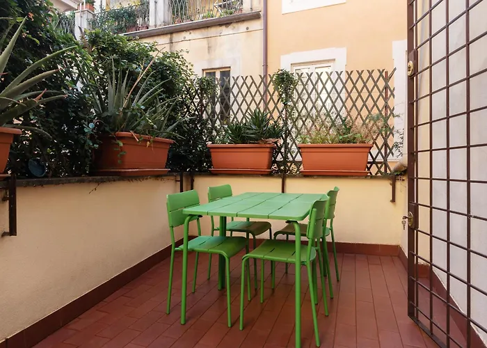 Appartement With Terrace Near Piazza Navona - Fromhometorome