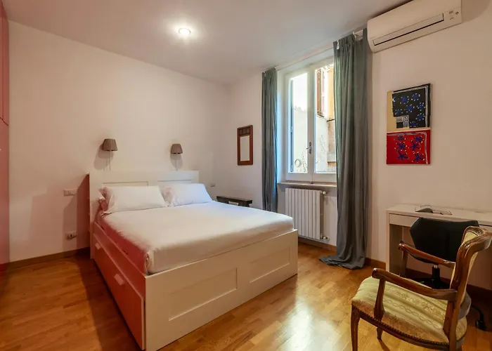 With Terrace Near Piazza Navona - Fromhometorome